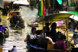 Marchés flottants près de Bangkok