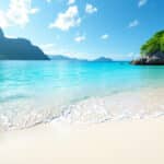 explorez les îles similans en thaïlande, un paradis caché aux plages de sable blanc, eaux cristallines et fonds marins exceptionnels, idéal pour les amoureux de nature et de plongée sous-marine.