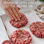 Burgers grillés savoureux avec des garnitures colorées