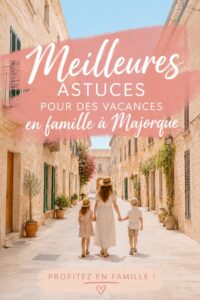 Famille profitant de vacances à Majorque sur une belle plage