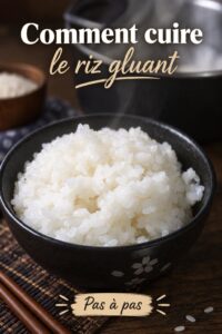 Assiette de riz gluant malaisien, parfaitement préparé et servi avec des accompagnements