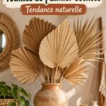 Décoration intérieure utilisant des feuilles de palmier séchées dans un cadre chaleureux.