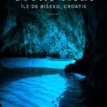 Grotte bleue de Biševo avec ses eaux turquoise illuminées par le soleil