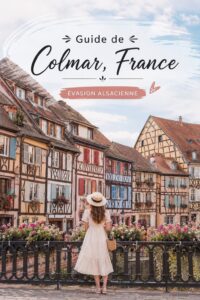 Vue pittoresque de Colmar, avec ses maisons à colombages et canaux.