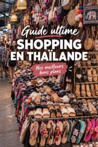Une femme souriante en train de faire du shopping dans une rue animée du Japon, avec des sacs à la main.