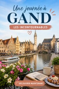 Un panorama de Gand avec ses bâtiments historiques et canaux.