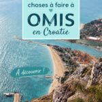 Omis en Croatie, une vue panoramique sur les paysages côtiers et les montagnes environnantes.