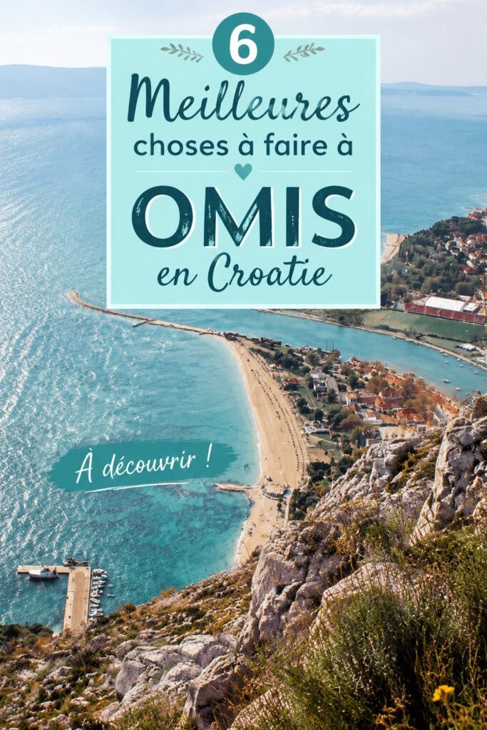Omis en Croatie, une vue panoramique sur les paysages côtiers et les montagnes environnantes.