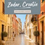 Vue panoramique de Zadar avec ses monuments historiques et la mer Adriatique en arrière-plan.